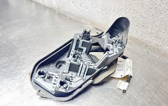 Opel Corsa D Tail light bulb cover holder 89037872A