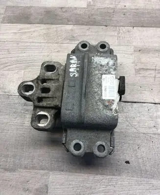 Seat Alhambra (Mk2) Engine mount bracket