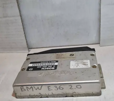 BMW 5 E34 Engine control unit/module 0261200400 1726171 1730154