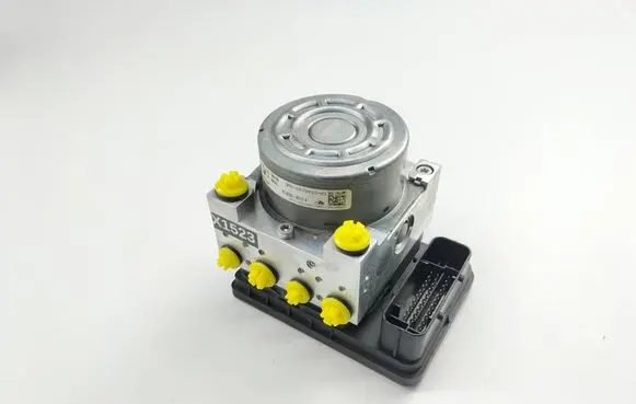 BMW 3 F30 F35 F31 ABS Pump 6870418 10022005174 6870912