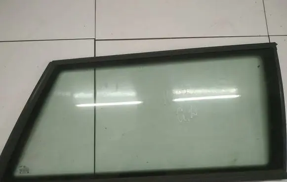 Volkswagen PASSAT B5 Rear side window as2