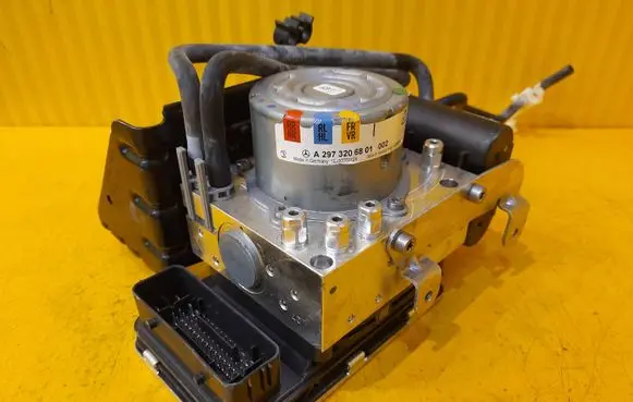 Mercedes-Benz S W223 Air suspension control unit module (rear) A2239013614