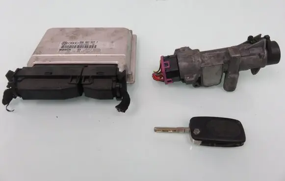 Audi A4 S4 B5 8D Engine control unit/module ECU 0261204185 8D0907557T 4B0905851