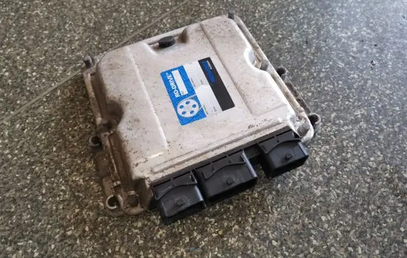 Peugeot 206 Engine control unit/module 0281011083 9648394480