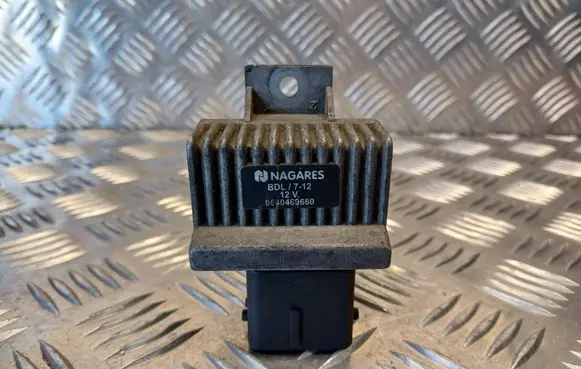 Renault Scenic II - Grand scenic II Glow plug pre-heat relay 9640469680
