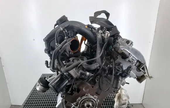 Volkswagen PASSAT B5 Engine APT