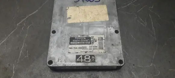 Toyota Yaris Engine control unit/module ECU 89661-52230