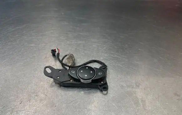 Mercedes-Benz E W211 Wing mirror switch 2118208310 03211010