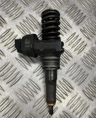 Skoda Fabia Mk1 (6Y) Fuel injectors set 038130073