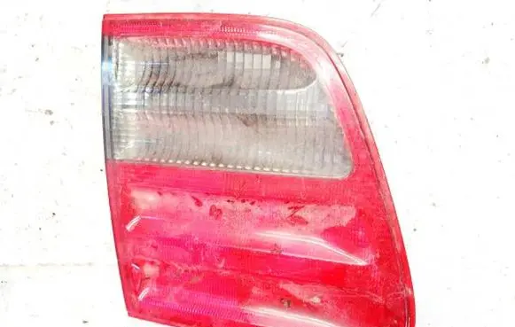 Mercedes-Benz E W210 Tailgate rear/tail lights A2108207564 324531