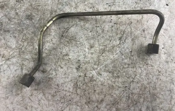 Fuel injector supply line/pipe