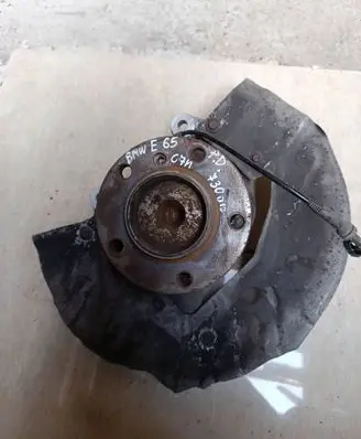 BMW 7 E65 E66 Front wheel hub