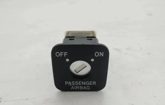 Toyota Corolla Verso AR10 Passenger airbag on/off switch 1368R65