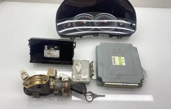 Subaru Outback Engine ECU kit and lock set 