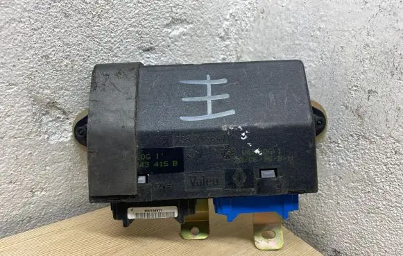 Renault Trafic I Other control units/modules 73846847