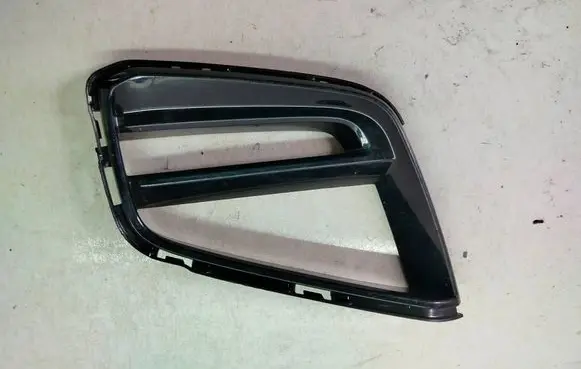 BMW 1 F40 Front bumper lower grill 51118075333