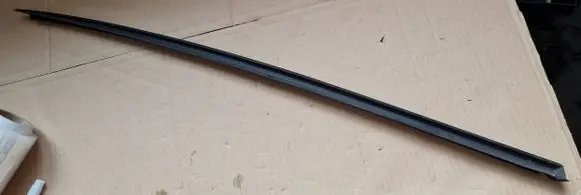 Audi RS Q8 Windshield trim 4M8854327