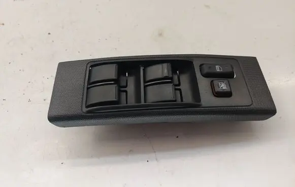 Toyota Corolla Verso AR10 Electric window control switch 848200F030 54355667D