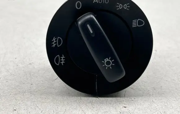 Volkswagen Tiguan Light switch 1K0941431BM