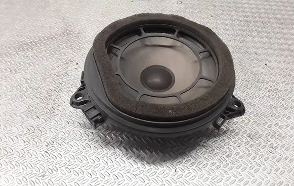 Mercedes-Benz C W203 Front door speaker