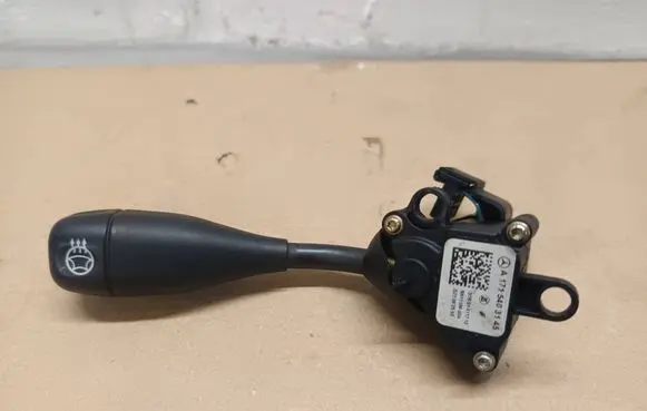 Mercedes-Benz CLS C219 Steering wheel heating switch A1715403145 30S01411712