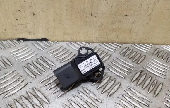 Volkswagen Tiguan Air pressure sensor 0281002401 038906051C