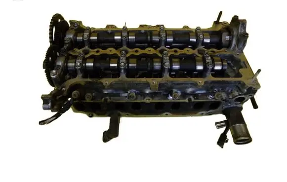 Toyota Avensis T270 Engine head KOMPLETNA 1ADFTV