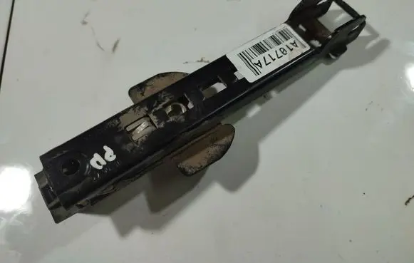 Audi A3 S3 8P Seat belt adjustment rail 