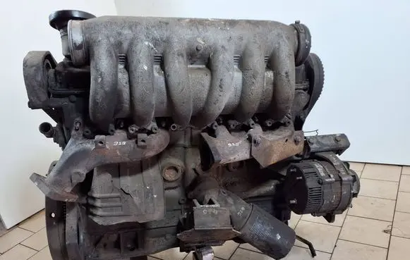 Volkswagen I LT Engine 0Y04510X