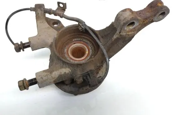Hyundai i30 Front wheel hub spindle knuckle 