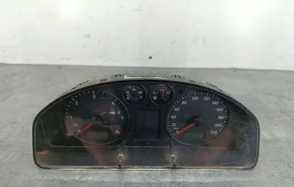 Volkswagen Transporter - Caravelle T5 Speedometer (instrument cluster) 88311346