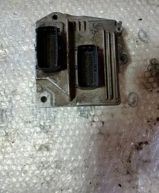 Opel Meriva A Engine control unit/module 12249823 MT35E21