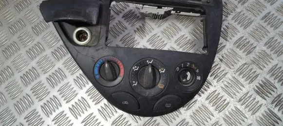 Ford Focus Climate control unit 98AB15000CCW 98AB-15000-CCW