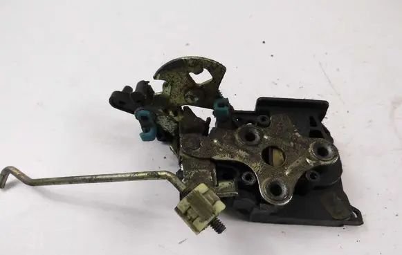 Chevrolet Lanos Rear door lock 