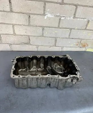 Volkswagen PASSAT B6 Oil sump 06F103603