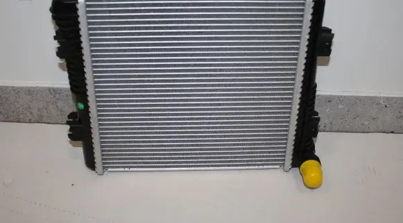 Mercedes-Benz C W205 Coolant radiator A0995005903