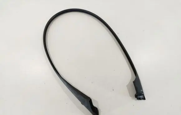 BMW 5 F10 F11 Rubber seal front door window/glass 51767182286 7182286