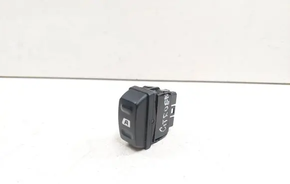 Citroen Xsara Picasso Electric window control switch 22681