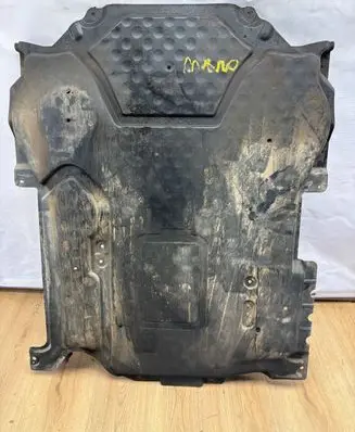 Mercedes-Benz E AMG W212 Engine splash shield/under tray