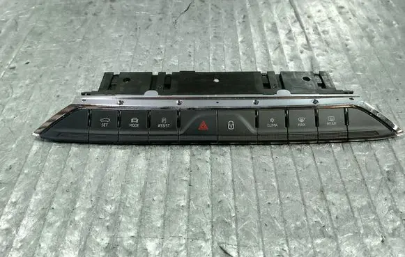 Skoda Octavia Mk4 Central console control unit 5E3925200G