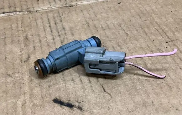Hyundai Santa Fe Fuel injector 3531038010 9260930003