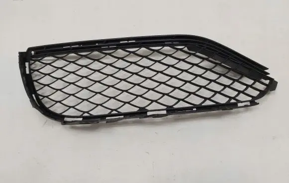 Mercedes-Benz CLS C218 X218 Front bumper lower grill A2188852522