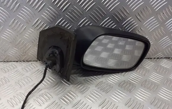 Toyota Corolla E120 E130 Front door electric wing mirror E11015440