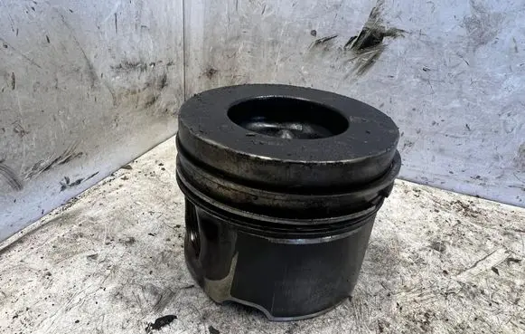 Mazda 6 Piston 