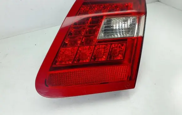 Mercedes-Benz E W212 Tailgate rear/tail lights A2128200864 483502