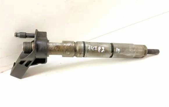 Mercedes-Benz E W211 Fuel injector 6420700587 6420701987