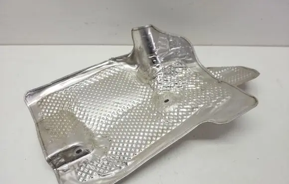 Chrysler Pacifica Exhaust heat shield 68231837AB