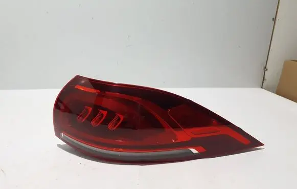 Rear/tail lights