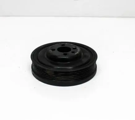 Volkswagen Jetta VI Crankshaft pulley 038105243M