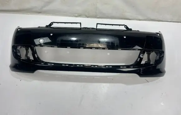 Volkswagen Golf VI Front bumper
